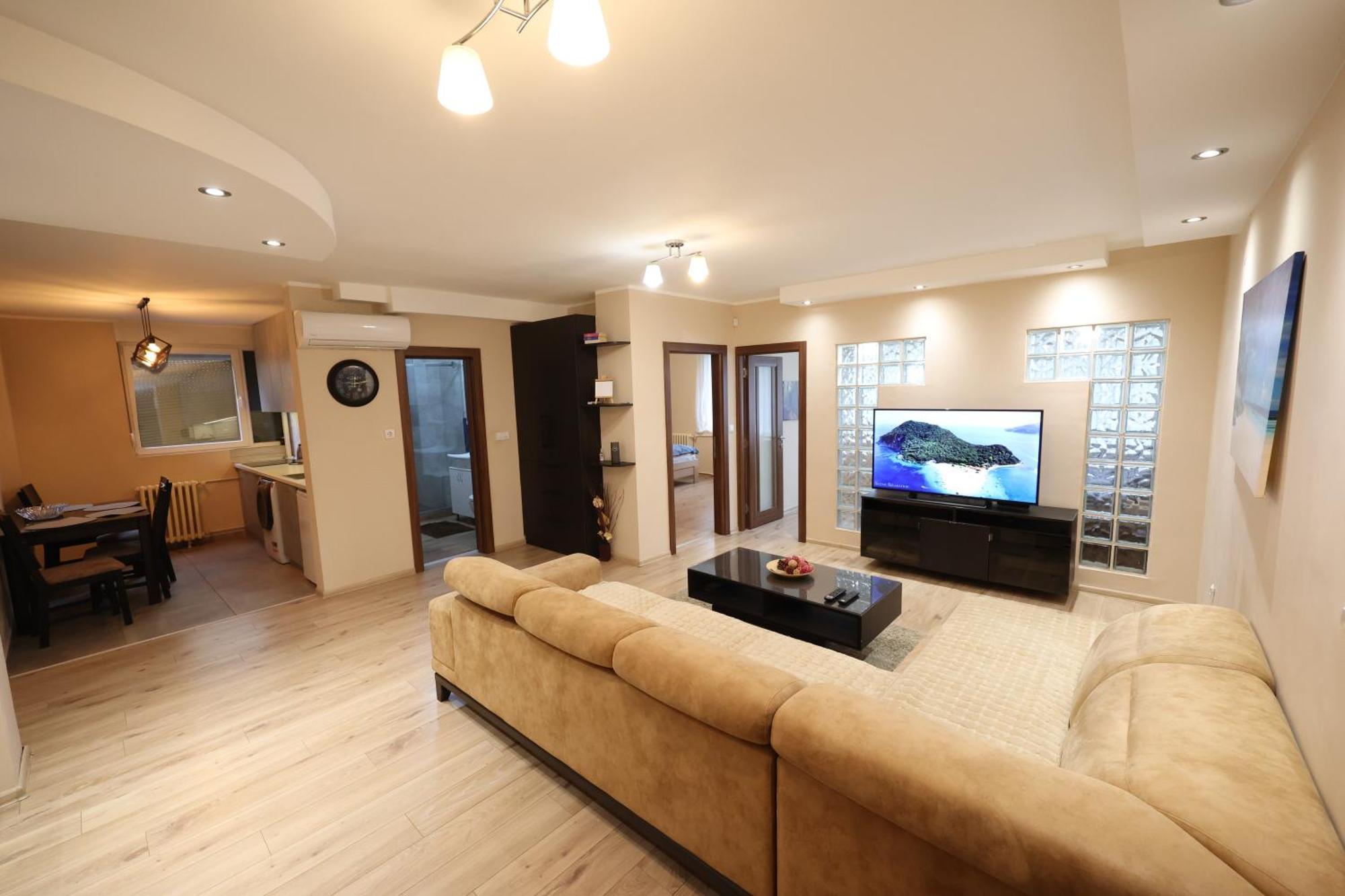 Goliath Apartment เบลเกรด ภายนอก รูปภาพ